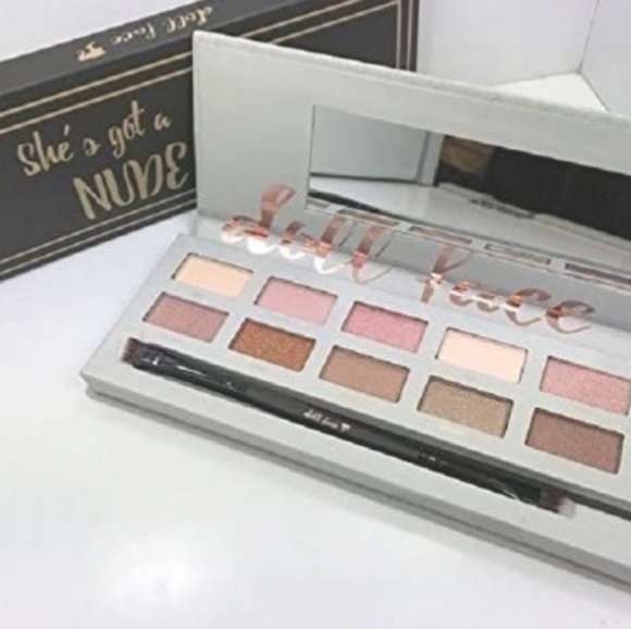 Doll face - Picture 2 of 3